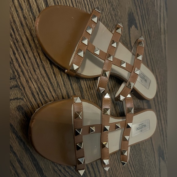 Valentino Garavani size 36.5 $350 regular price = $1140 - Picture 4 of 5